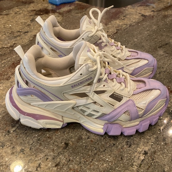 Balenciaga tennis shoes - Picture 2 of 6